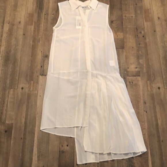 OAK NYC 'LA MIRADA' ASYMMETRICAL KNIFE PLEAT BUTTON FRONT SLEEVELESS SHIRT DRESS - Picture 3 of 7